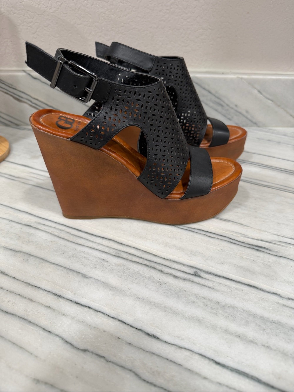 Gianni Bini Black Perforated Leather Wedge Sandals with Brown Platform